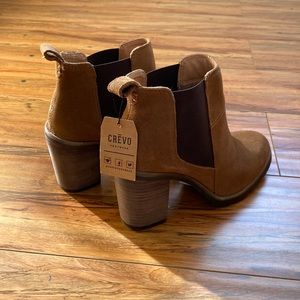 (New) Crevo Alicia Tan Size: 6.5